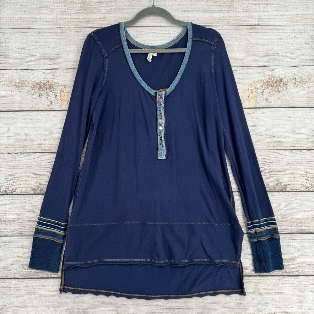 We the Free People Scoop Neck Pearl Snap Beaded Thermal Shirt Womens‎ PS Blue